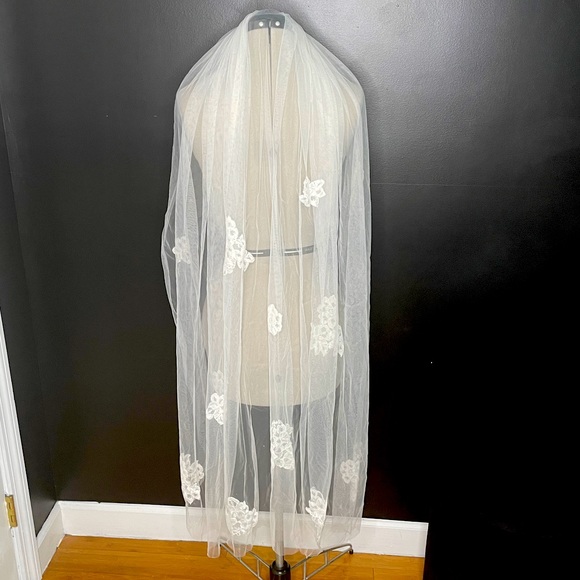 Bridal handmade veil main image 7